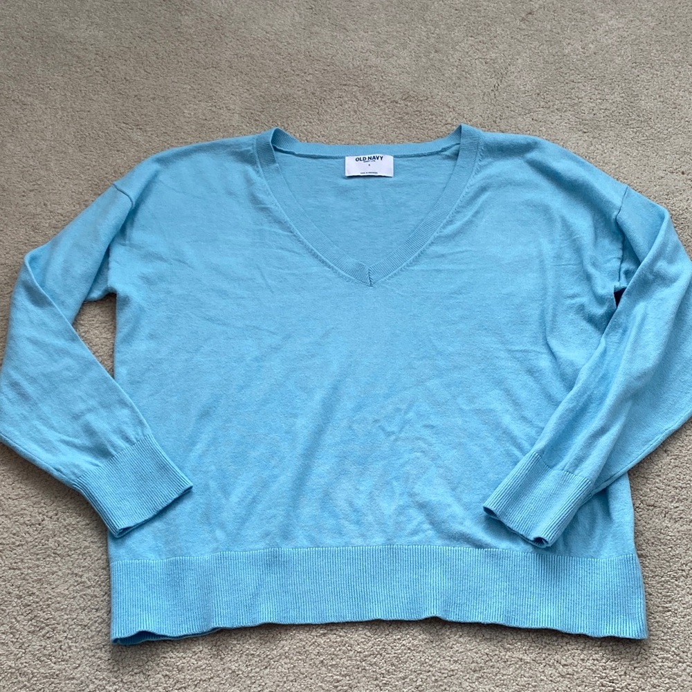 OLD NAVY v neck neck, blue so soft lite  sweater in size small.
